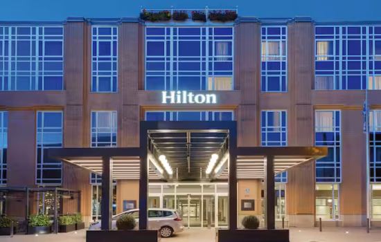 hilton-munich-city-exterior-night hilton-munich-city-exterior-night